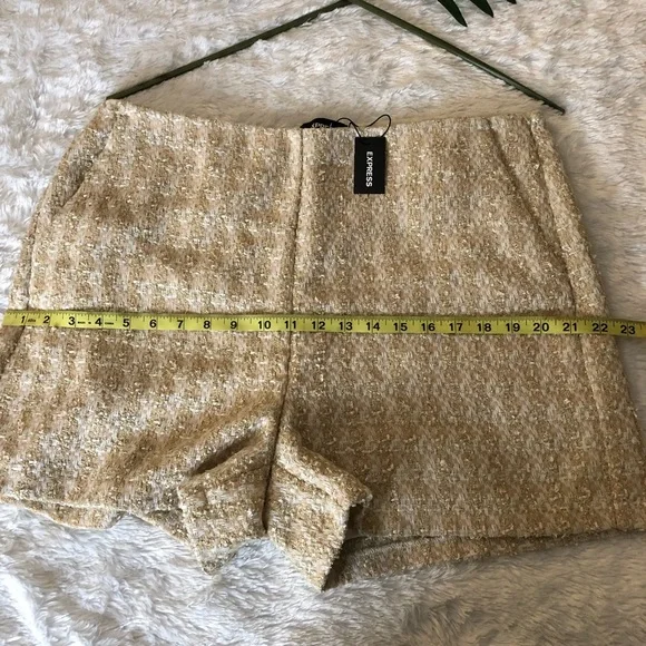 NWT Express High Waisted textured shorts - Picture 10 of 14